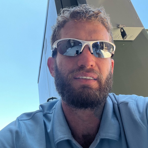 Meet your Posher, Raymond - Picture 3 of 5